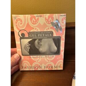 Fashion Forms Ultimate Silicone Gel Petals with Travel Case 1-Set‎ NIB